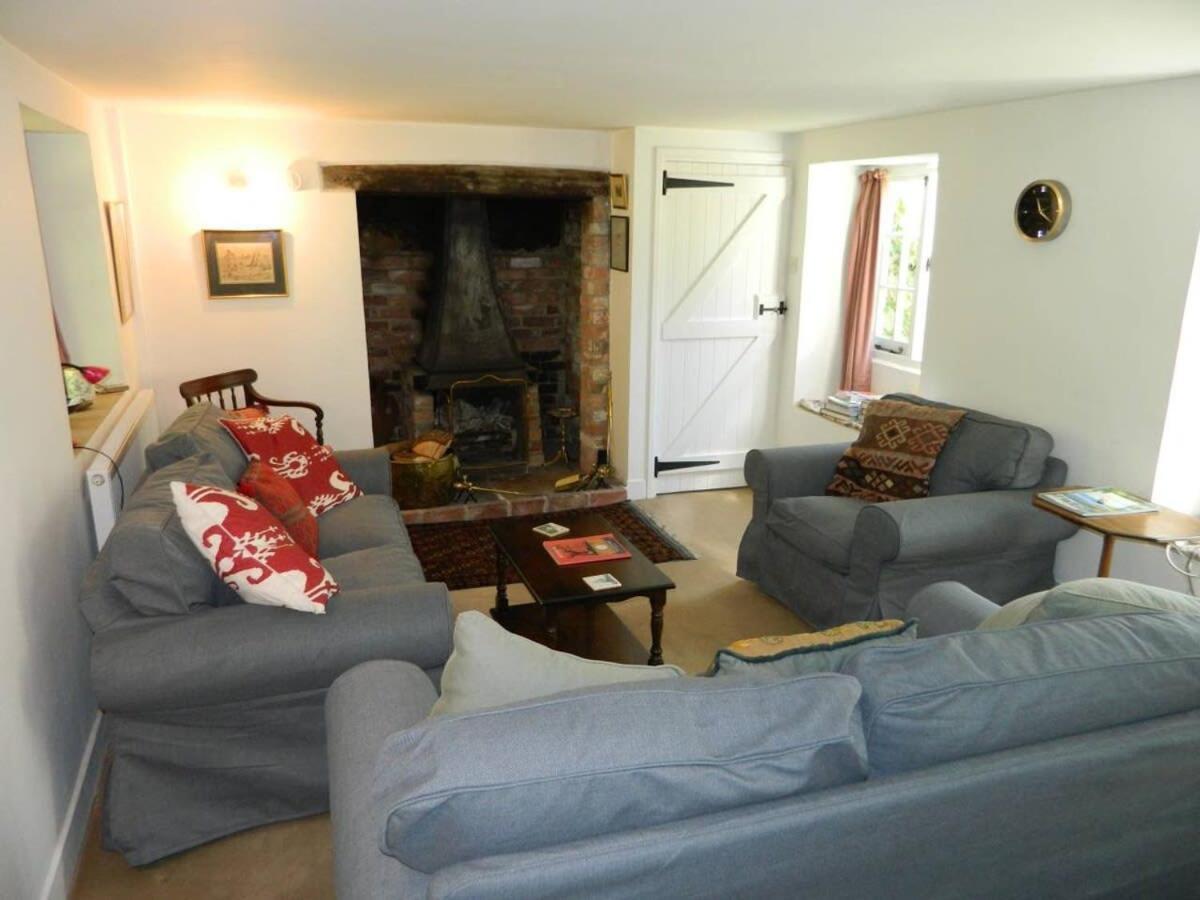 River Cottage A Country Retreat In Wooded Gardens East Stoke  Экстерьер фото