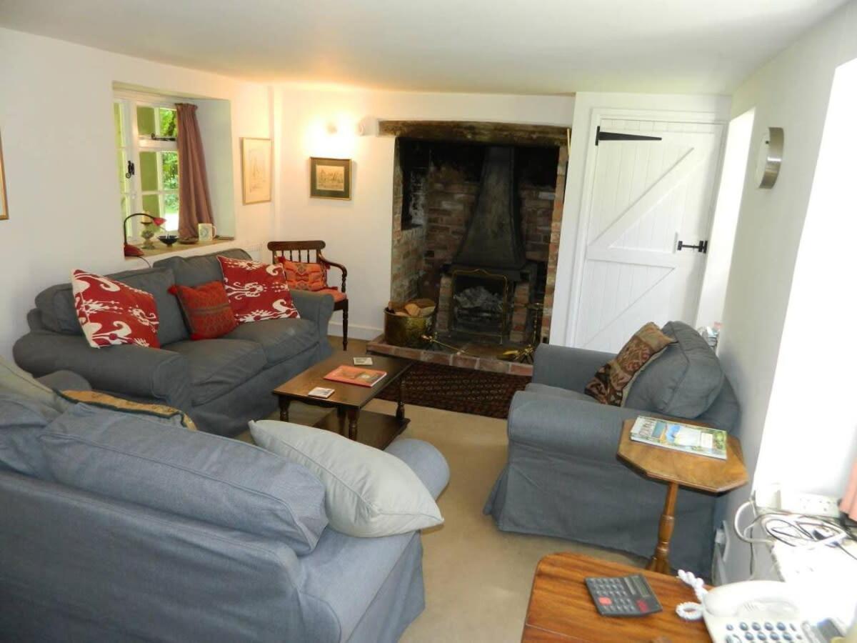 River Cottage A Country Retreat In Wooded Gardens East Stoke  Экстерьер фото